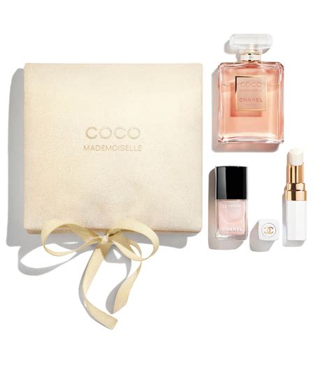 chanel coco mademoiselle secret look pouch|Chanel Coco Mademoiselle bag.